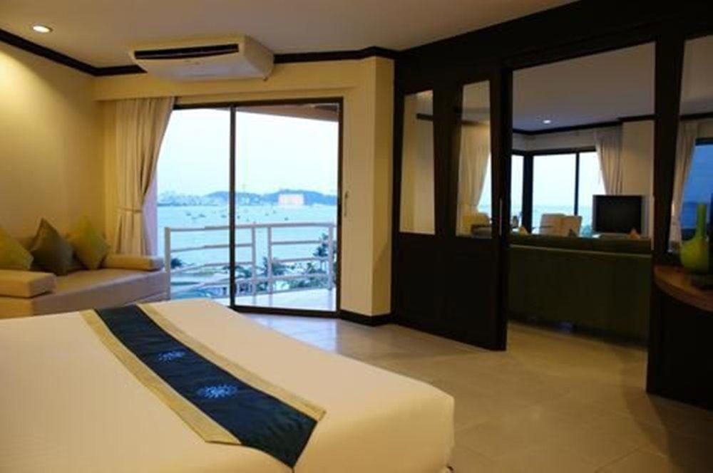 Bella Villa Metro Pattaya Extérieur photo