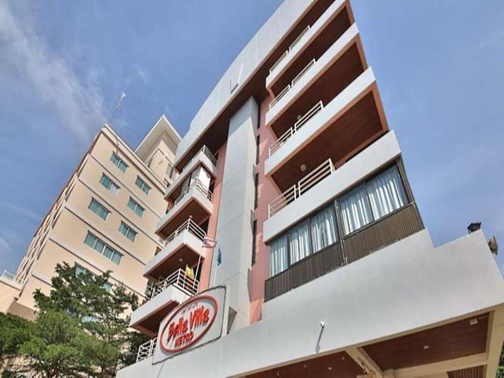 Bella Villa Metro Pattaya Extérieur photo